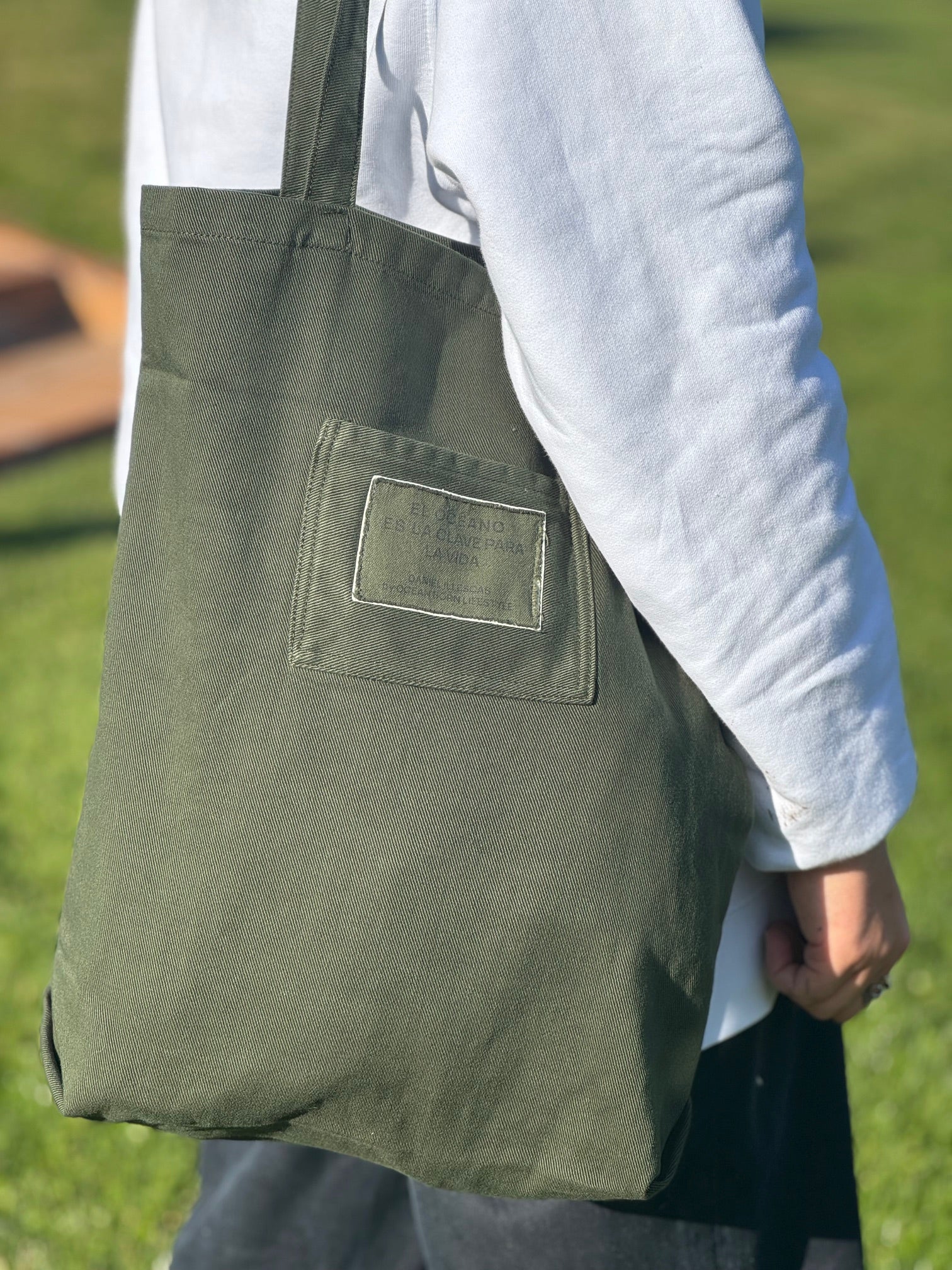 Daniel Illescas Tote Bag - Green